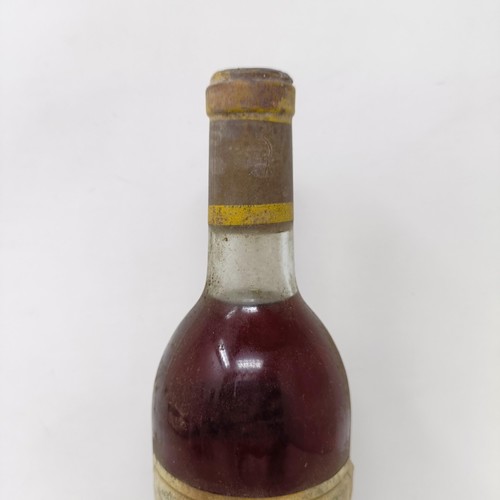 2107 - A bottle of Chateau d'Yquem Sur-Saluces, 1966Provenance: From a West Country House, stored in a temp... 