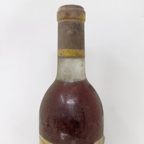 2109 - A bottle of Chateau d'Yquem Sur-Saluces, 1966Provenance: From a West Country House, stored in a temp... 