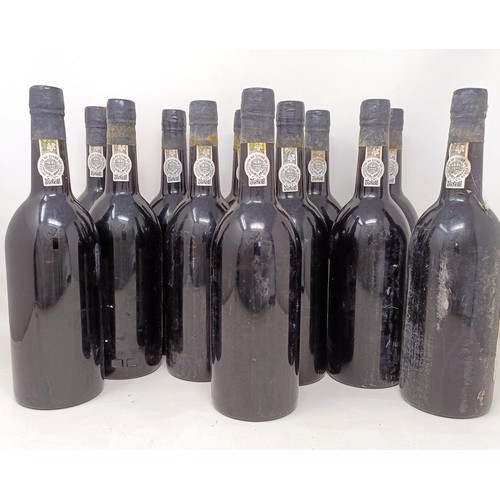 2146 - Twelve bottles of vintage port, 1977, Smith, Woodhouse & Co (12)Provenance: From a West Country ... 