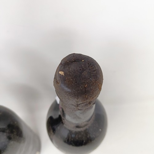 2172 - Two bottles of 1960 vintage port, Quinta Do Noval, bottled 1962, shipped by Christopher & Co. (2... 