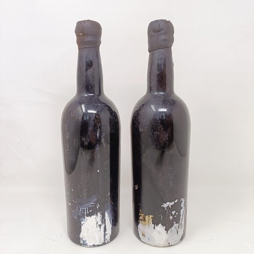 2172 - Two bottles of 1960 vintage port, Quinta Do Noval, bottled 1962, shipped by Christopher & Co. (2... 