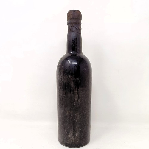 2173 - A bottle of 1960 vintage port, CroftProvenance: From a West Country House, stored in a temperature a... 