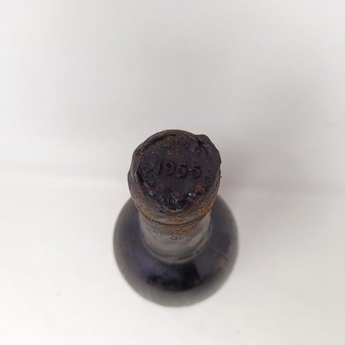 2174 - A bottle of 1955 vintage port, CroftProvenance: From a West Country House, stored in a temperature a... 