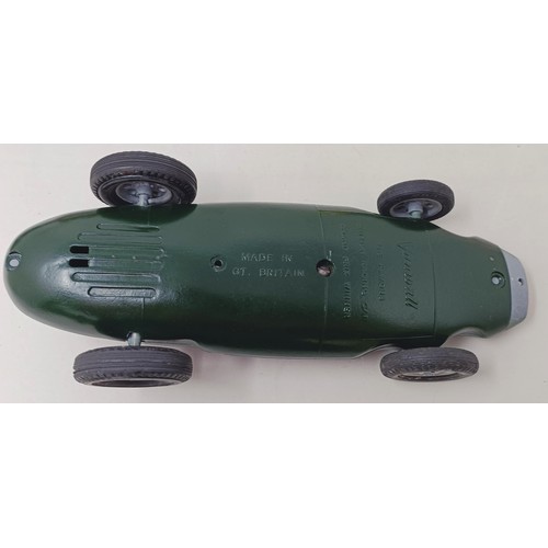 937 - A Vanwall model of a racing car, and assorted model cars (box)