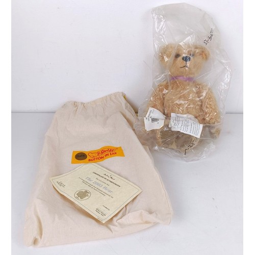 942 - Six Steiff teddy bears, five with bags (box)...