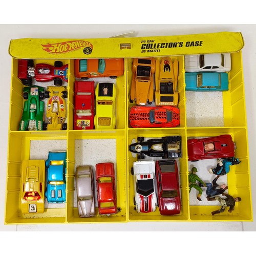 960 - A Hotwheels carrying box, two Matchbox carrying boxes, and assorted play worn toy cars (box)