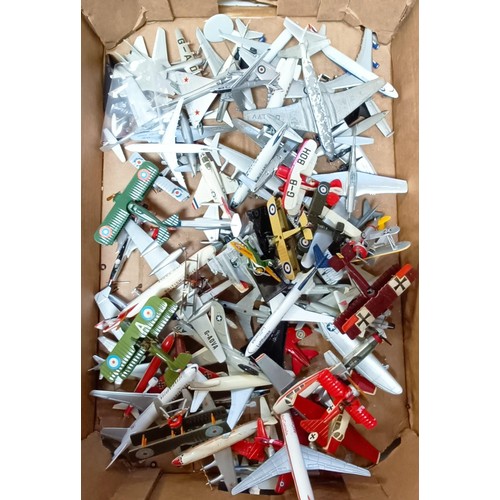 962 - Assorted model aircraft (box)