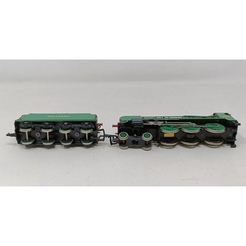 966 - A Bachmann OO gauge 4-6-0 locomotive and tender, Lord Nelson, limited edition, 1/1000, No 2398, case... 