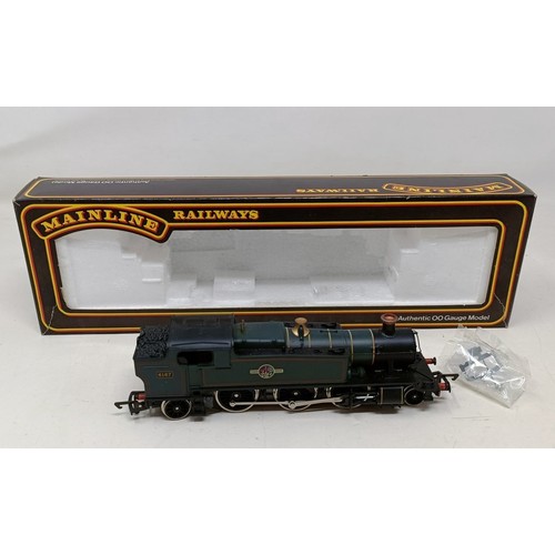 972 - A Hornby OO gauge 0-6-0 locomotive, No R2063, a Bachmann OO gauge locomotive, No 32-155, a Mainline ... 