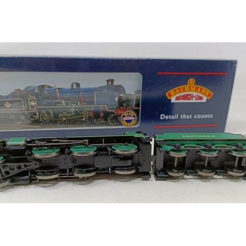 972 - A Hornby OO gauge 0-6-0 locomotive, No R2063, a Bachmann OO gauge locomotive, No 32-155, a Mainline ... 