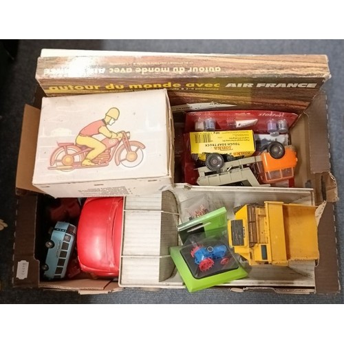 1000 - Assorted play worn toys and models (3 boxes)