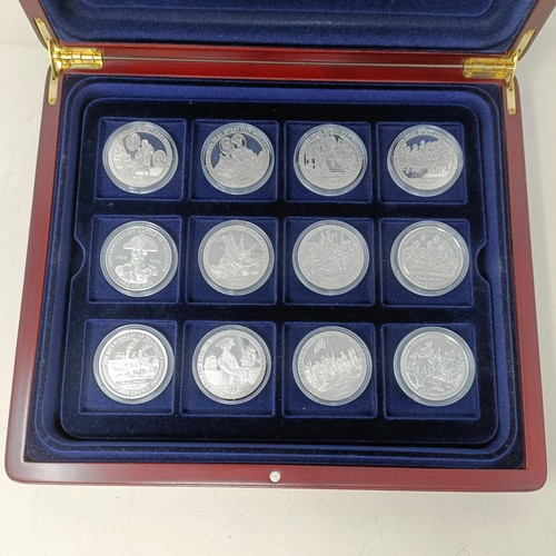 355 - Four sets of modern commemorative crowns, all cased (4)...