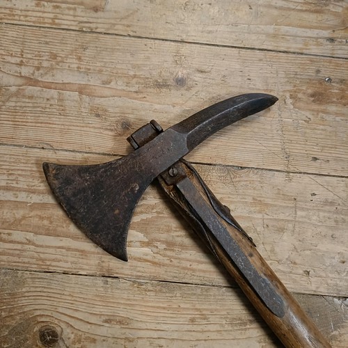 501 - A French model 1833 boarding axe, 50.5 cm high (overall)