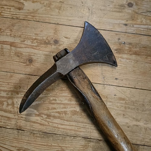 501 - A French model 1833 boarding axe, 50.5 cm high (overall)