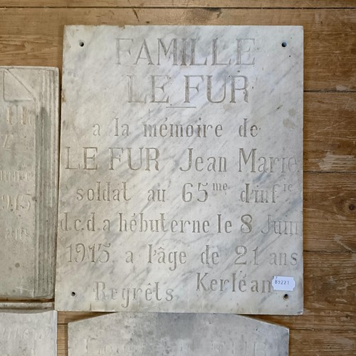 508 - A French Famille Le Fur memorial marble plaque, killed in action aged 21 years, 40 cm high, with an ... 