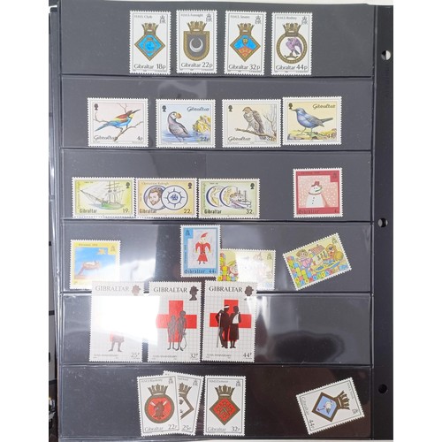 710 - Gibraltar- Extensive predominantly unused collection on album leaves with QV-QE2 with extensive QE2 ... 