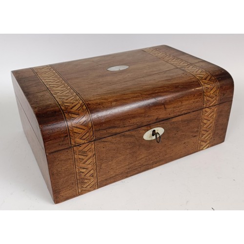 1076 - A Victorian burr walnut jewellery box, with parquetry inlaid decoration, 25 cm wide, a similar box, ... 