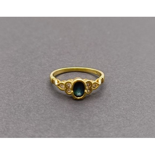 1684 - An 18ct gold, sapphire and diamond ring, ring size O