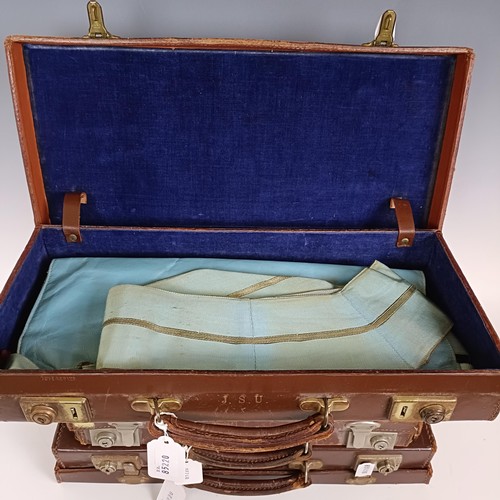 1083 - Assorted Masonic memorabilia, in four leather cases