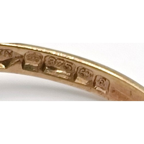 1697 - A 9ct gold wedding band, and a 9ct gold signet ring, 3 g