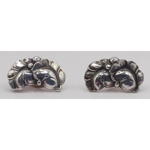 1727 - A pair of Georg Jensen silver earrings, decorated flowers, 5.9 g