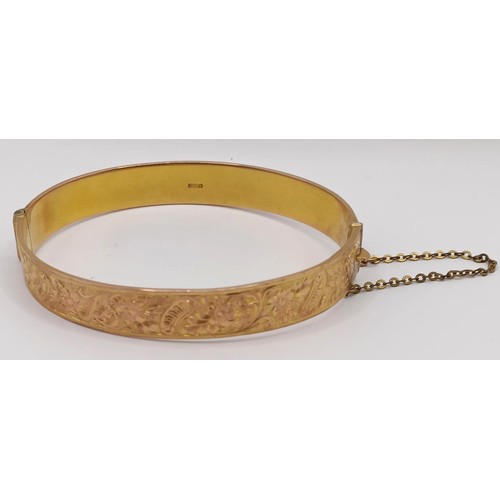 1743 - A 9ct gold bangle, 22 g