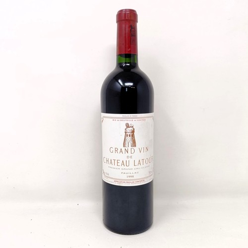 1513 - A bottle of Chateau Latour, Premier Grand Cru Classe, 1998