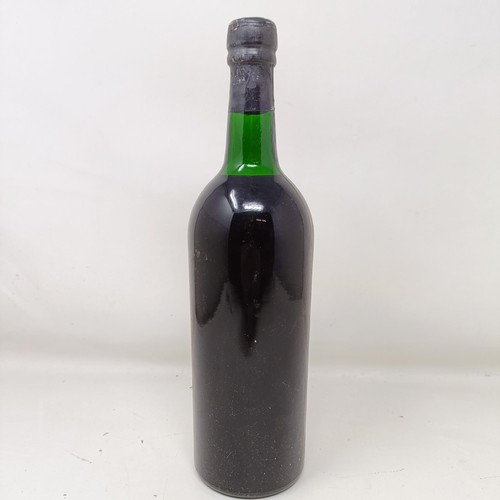 1551 - A bottle of Cockburn's vintage port, 1970