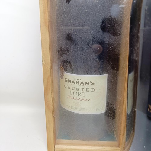 1552 - Two litre bottles of Cockburn's Special Reserve port, and four other bottles of port (6)...