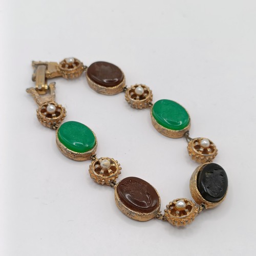 1777 - A Victorian style bracelet