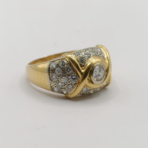 1773 - A gentleman's 18ct gold and diamond ring, ring size W