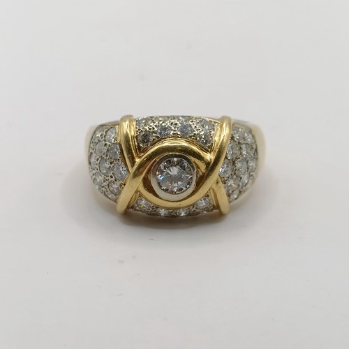 1773 - A gentleman's 18ct gold and diamond ring, ring size W