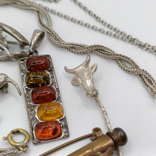 1694 - A silver and amber pendant, and assorted other costume jewellery