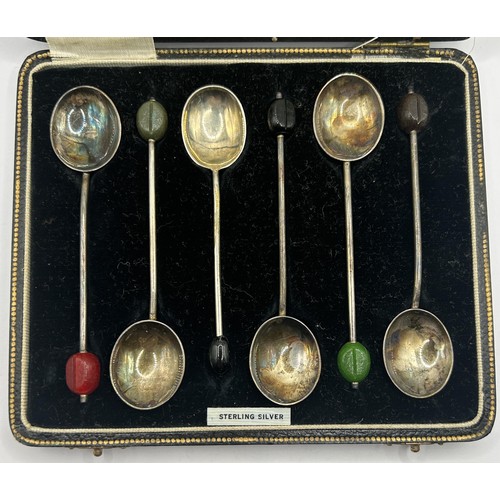 1646 - A set of six George VI silver coffee spoons, London 1934, cased