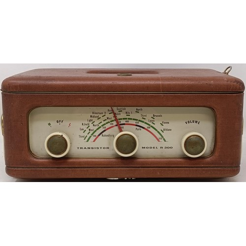 1091 - A vintage radio, assorted ceramics, prints, pictures and other items (3 boxes)