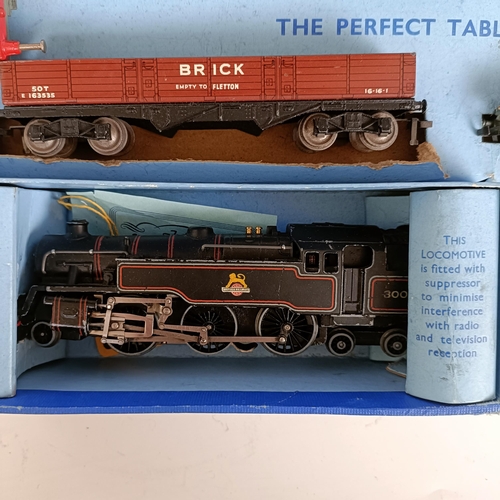 1022 - A Hornby Dublo train set, boxed