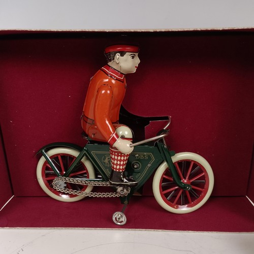 1023 - A modern tinplate cyclist, boxed