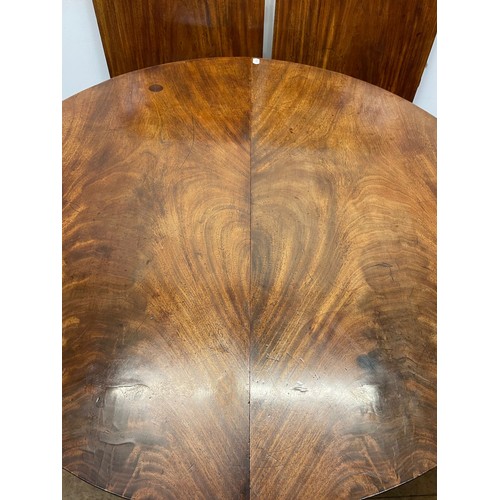 1279 - A George III mahogany D end dining table, with two extra leaves, 230 cm wide