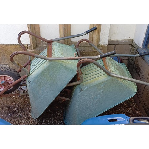 1430 - A blue glazed garden planter, and two wheelbarrows (3)