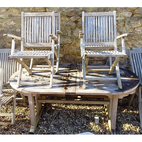 1432 - A garden teak extending table, and a set of ten folding chairs (11)