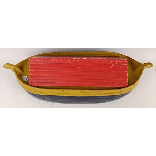 1018 - A painted wood Noah's Ark, 65 cm long