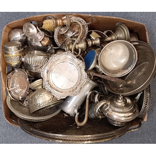 1142 - Assorted silver plate (box)