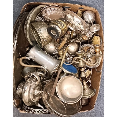 1142 - Assorted silver plate (box)