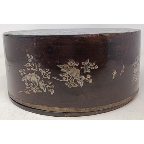 1159 - A Chinese sectional box and cover, with mother of pearl inlaid decoration, slight loss, 28.5 cm diam... 