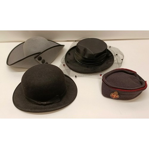 117 - Assorted hats, in two suitcases, three hat boxes and four bags (qty)