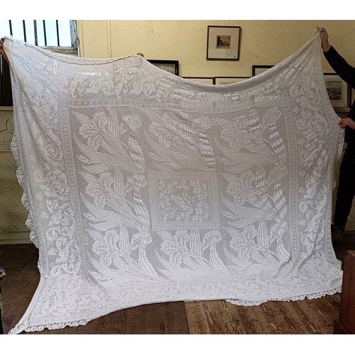 97 - A large embroidered table cloth/bedspread 290 cm wide approx.