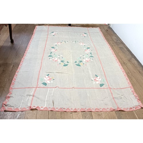 141 - An Art Deco table cloth, decorated flowers, and its pair (2)