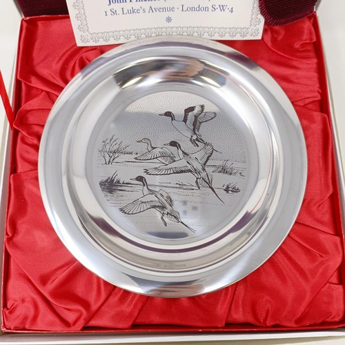 441 - A Sir Peter Scott silver collectors Christmas plate, London 1972, 6.1 ozt, boxed with a certificateP... 