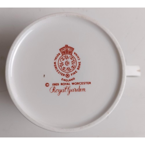 563 - A Royal Worcester Royal Garden pattern part tea and coffee service (box)