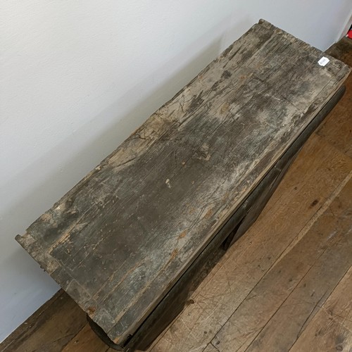 780 - An 18th century collectors cabinet top, in need of restoration, 90 x 85 cm